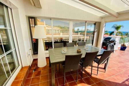 Apartment En Primera Linea De Playa Nerja