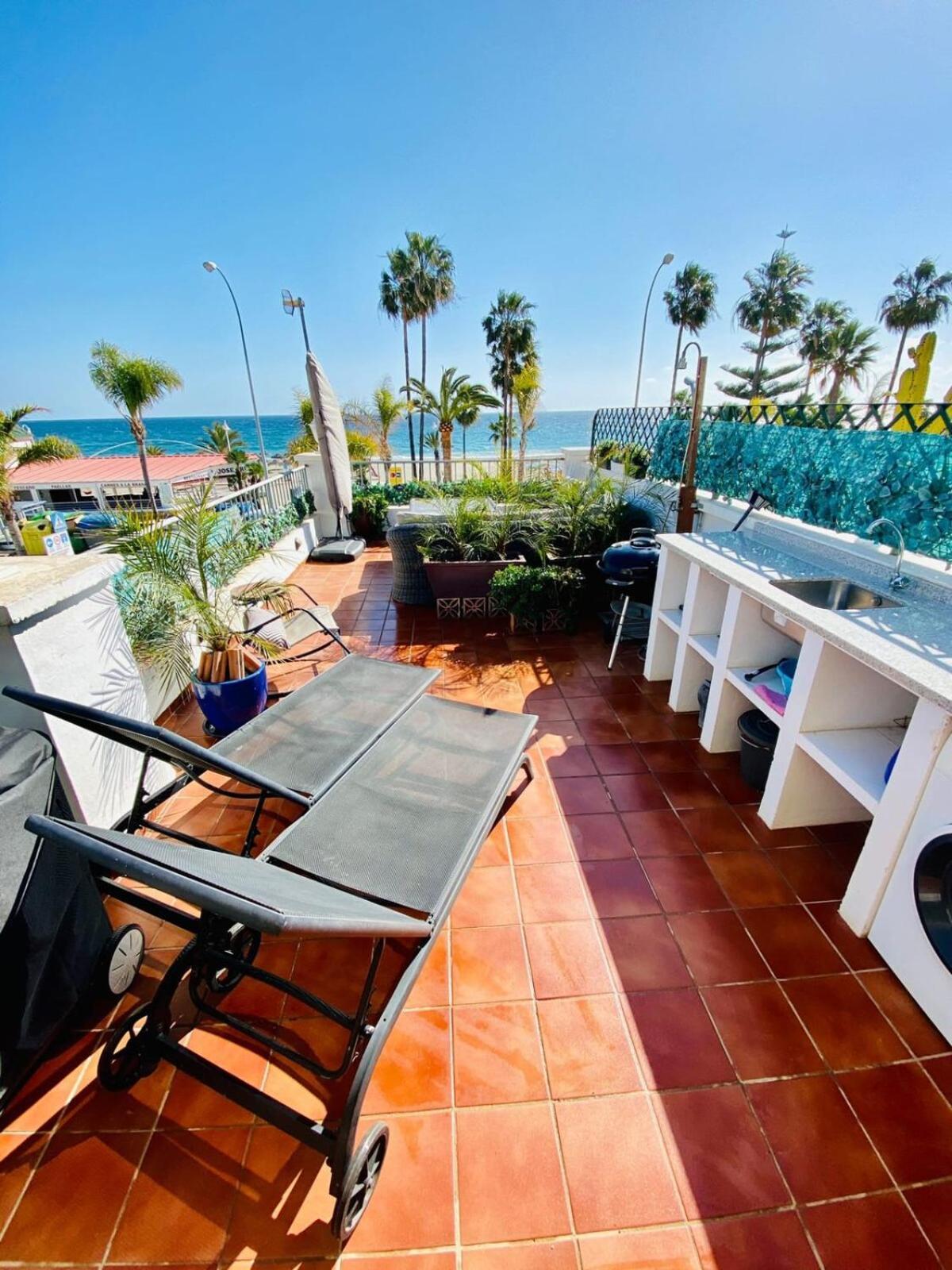 En Primera Linea De Playa Apartment *